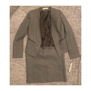Tahari Grey Skirt Suit